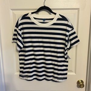 NWT BLUE AND WHITE STRIPED T SHIRT OLD NAVY